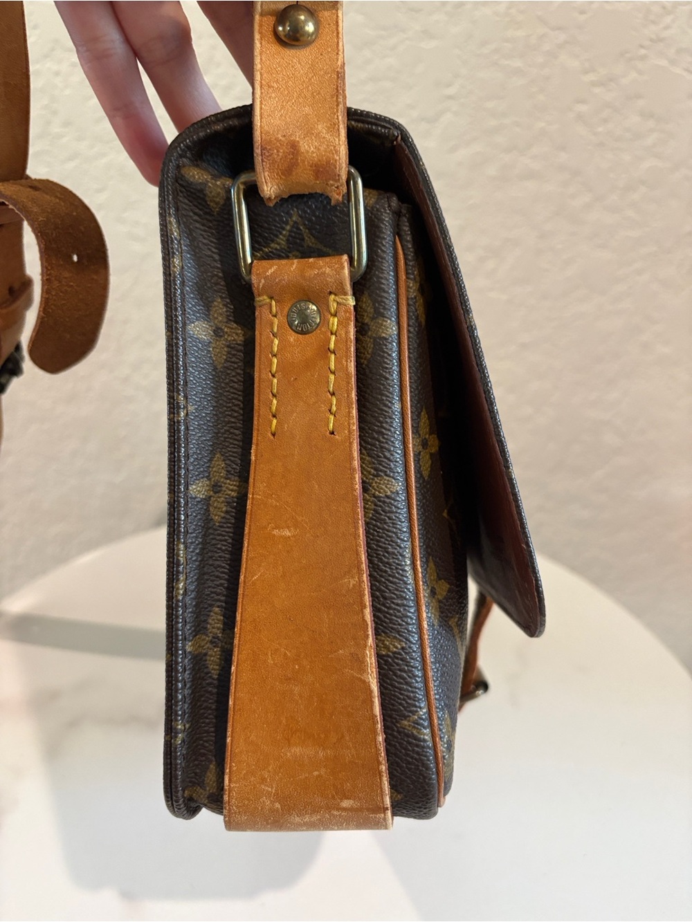 Louis Vuitton Cartouchiere
MM Brown Monogram
Crossbody Bag - Picture 4 of 14